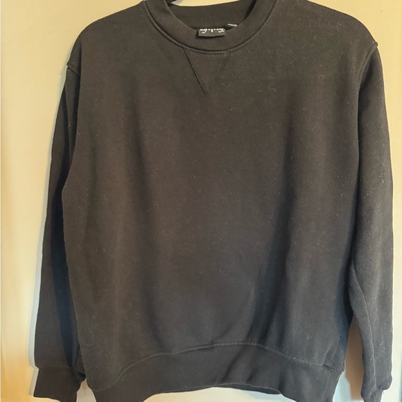 Classic Black Crewneck Sweatshirt - Picture 6 of 7